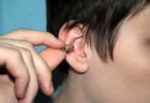 Что такое микронаушники: плюсы и минусы