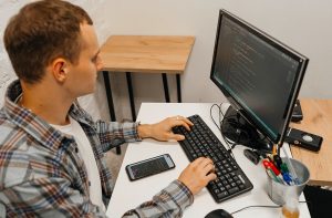 Что школьник получит после курсов Python: реальные навыки и проекты