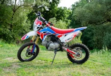 Питбайк в действии: от тренировок до любительских заездов