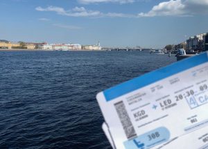 Когда выгоднее всего покупать авиабилеты: анализ сезонности и динамики цен